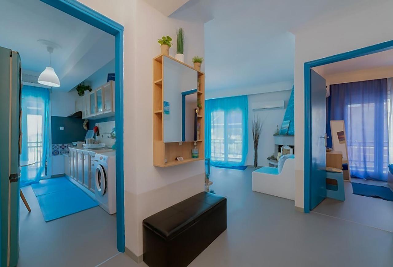 Upper Deck Apt. Lägenhet Néa Péramos Exteriör bild