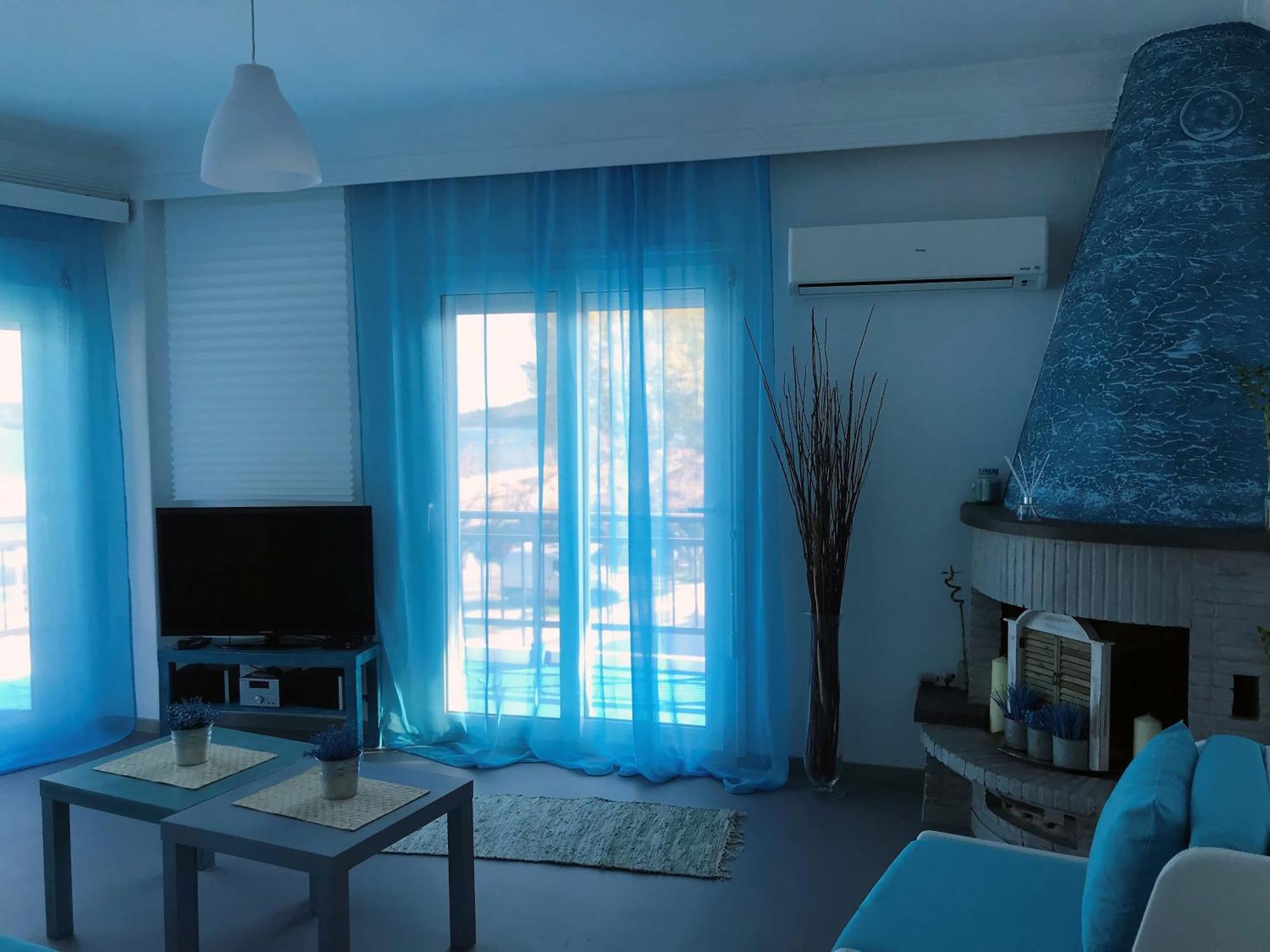 Upper Deck Apt. Lägenhet Néa Péramos Exteriör bild