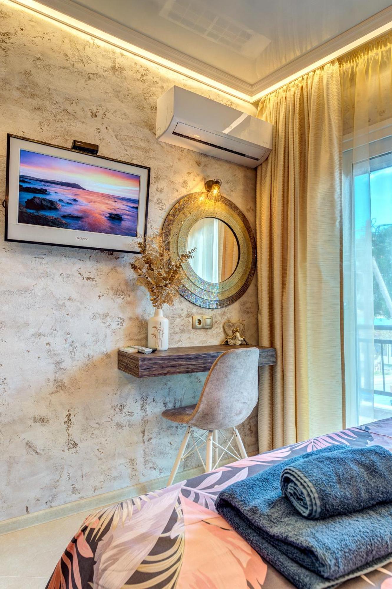 Upper Deck Apt. Lägenhet Néa Péramos Exteriör bild