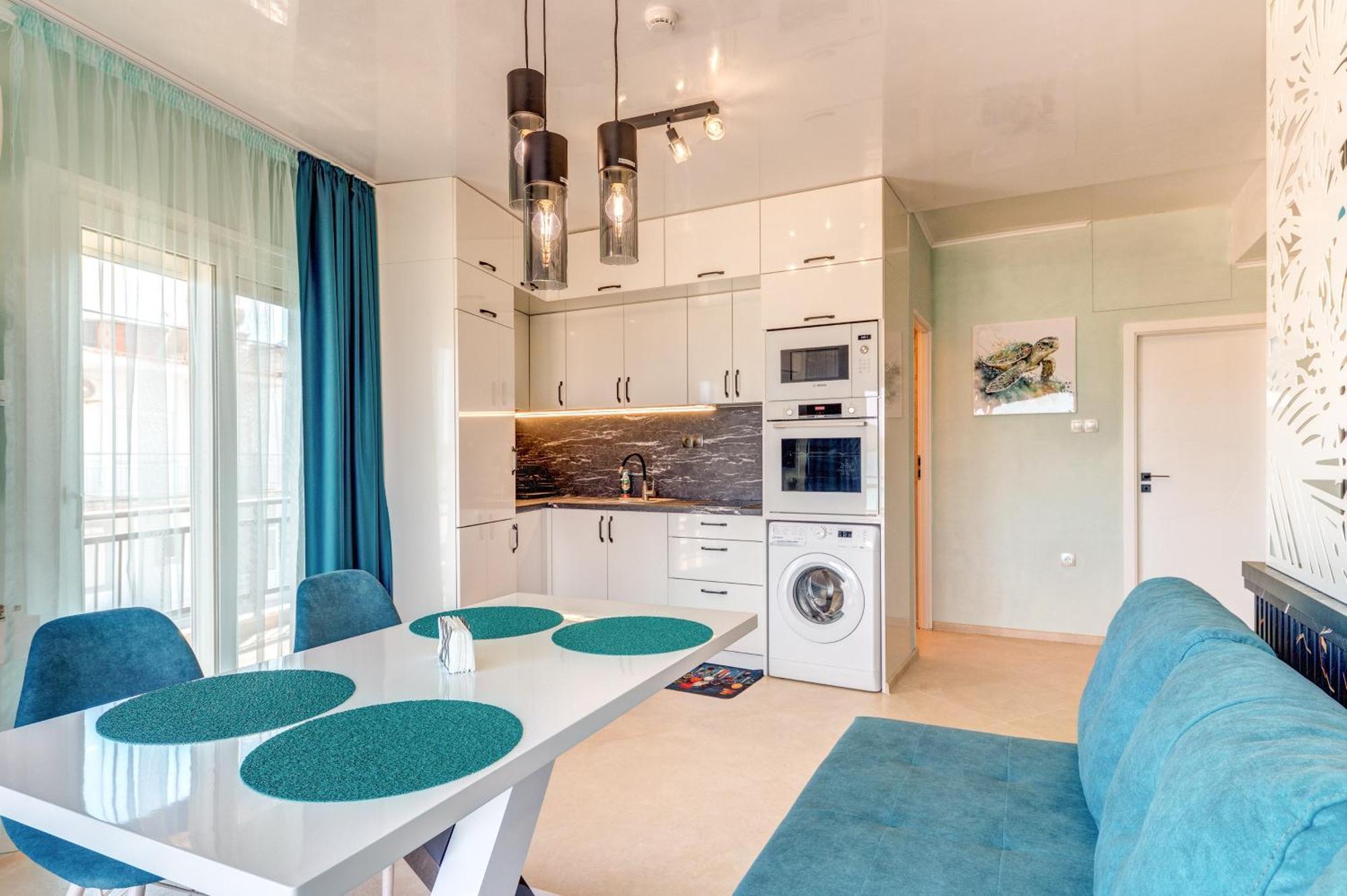 Upper Deck Apt. Lägenhet Néa Péramos Exteriör bild